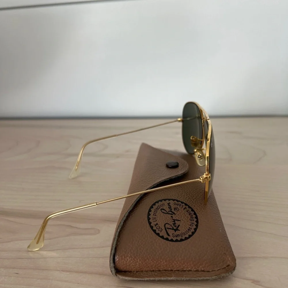 Vintage 1990’s B&L LO205 Ray Ban USA Aviator Sunglasses Gold Plate and Case